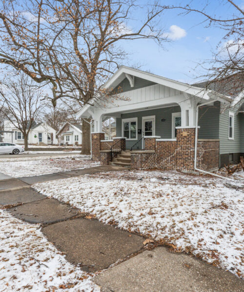 1102 E Dover Court, Davenport, IA