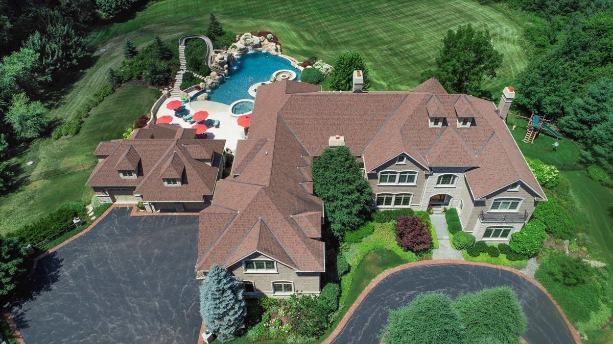 419 N Valley Hill Road, Bull Valley, IL