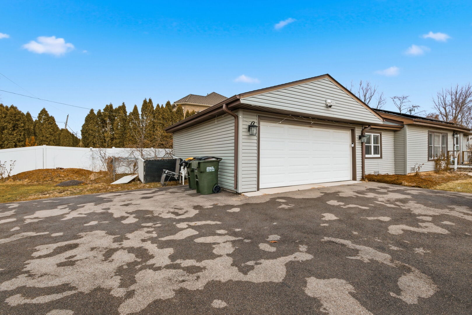 100 Pratt Boulevard, Roselle, IL