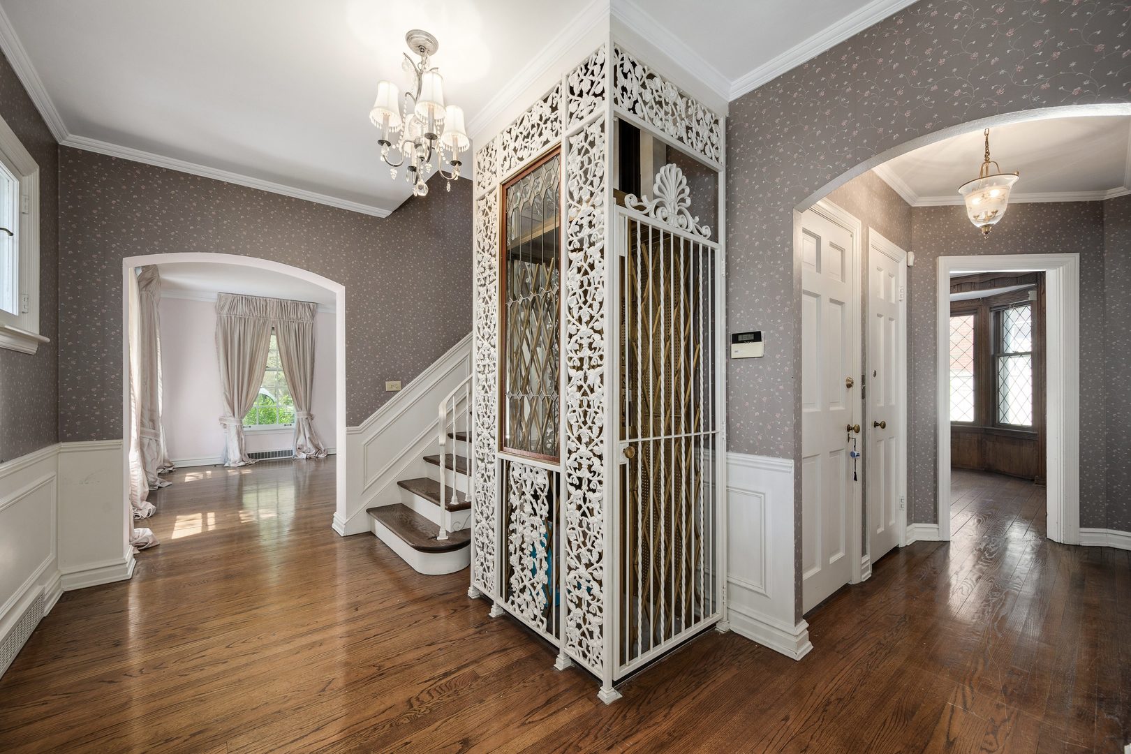 6103 N Kirkwood Avenue, Chicago, IL