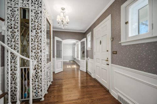 6103 N Kirkwood Avenue, Chicago, IL