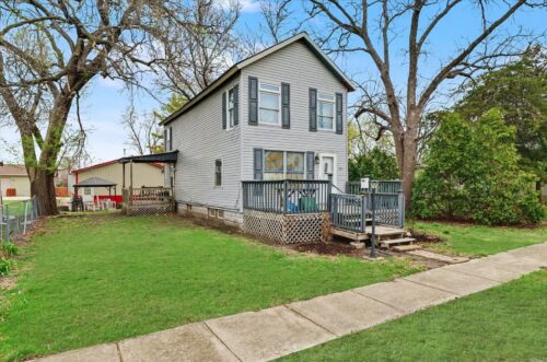 225 E Pine Street, Paxton, IL