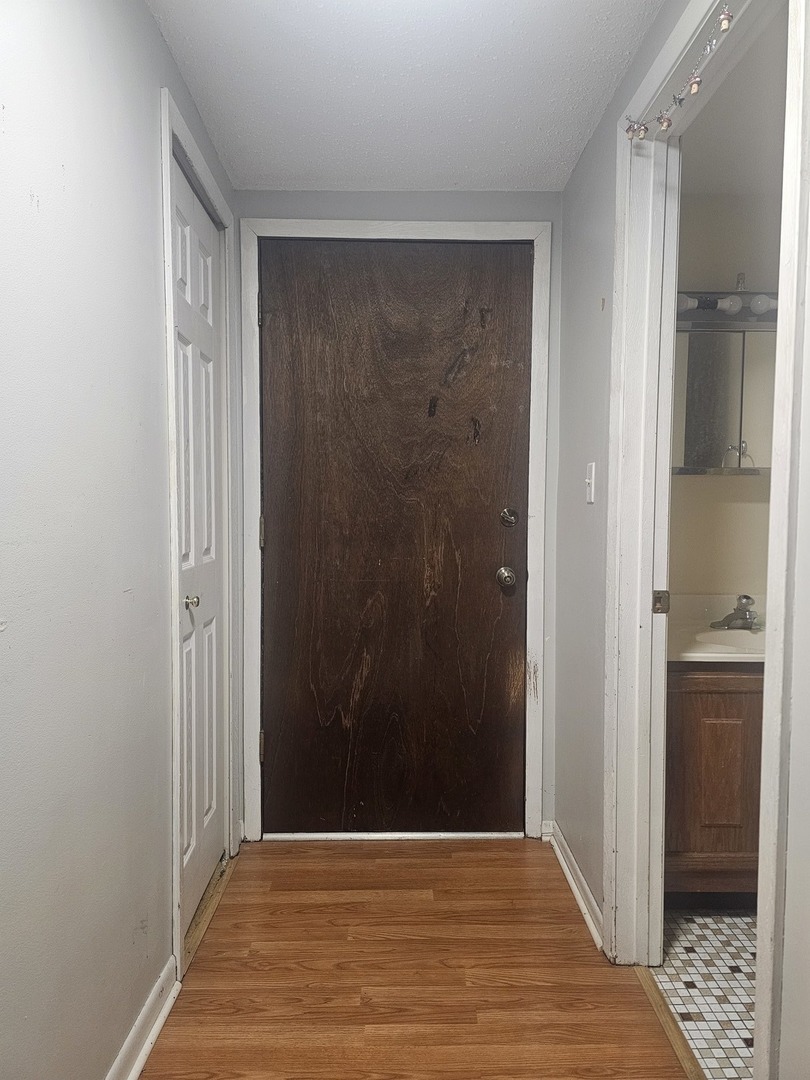 12 Parkside Court #10, Vernon Hills, IL