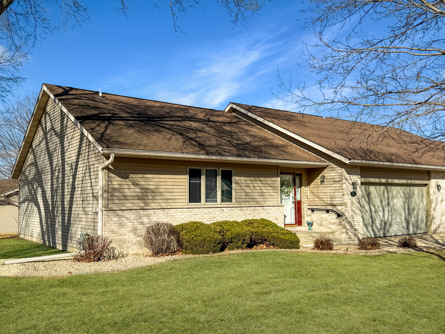 1150 S Greenfield Drive #1150, Freeport, IL