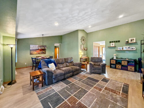 1150 S Greenfield Drive #1150, Freeport, IL