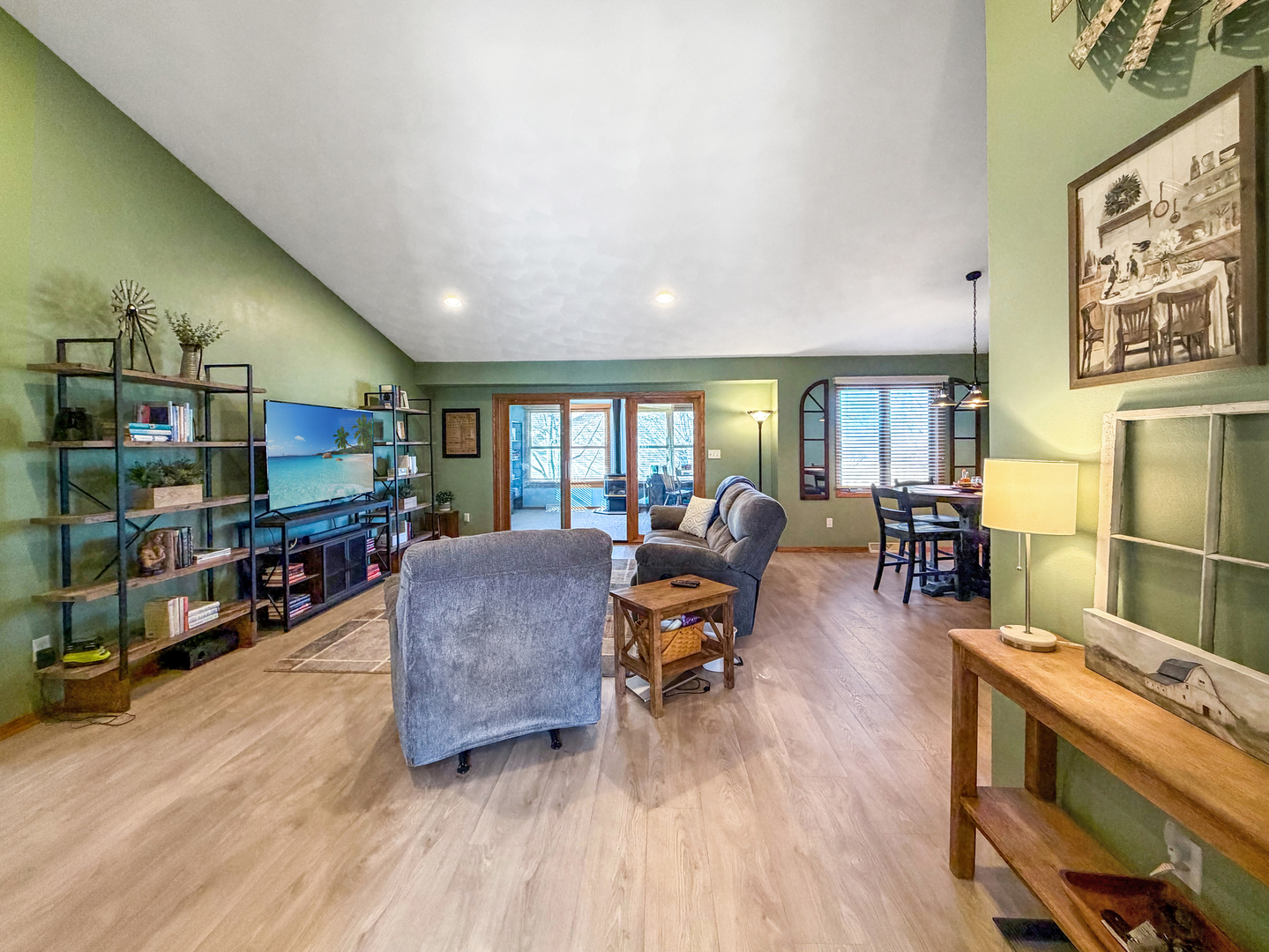 1150 S Greenfield Drive #1150, Freeport, IL