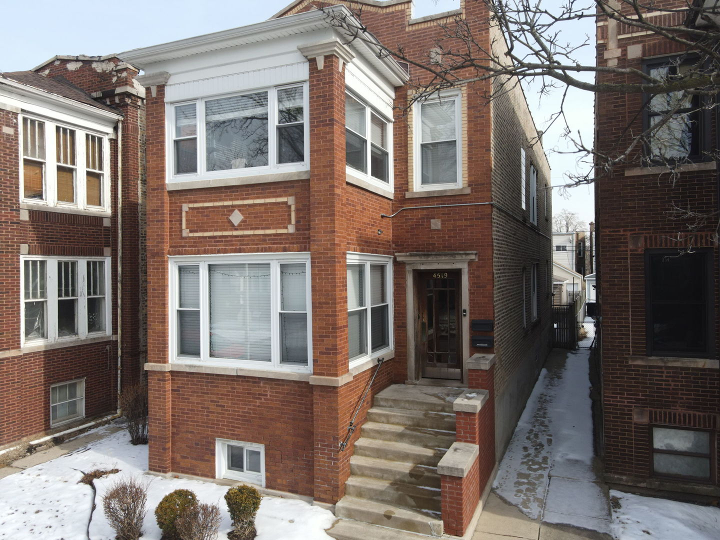 4519 N TROY Street, Chicago, IL