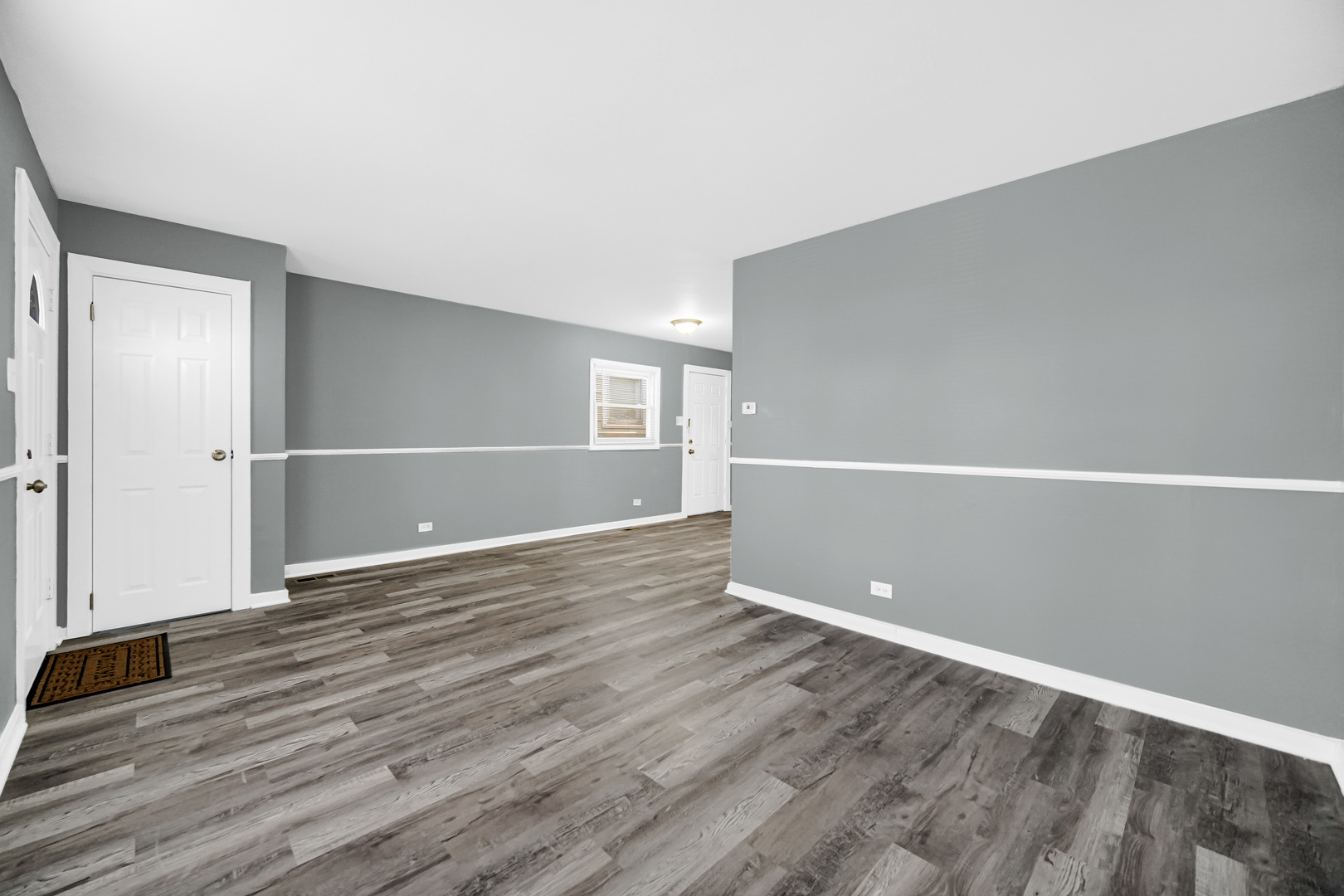 911 E 76th Street, Chicago, IL