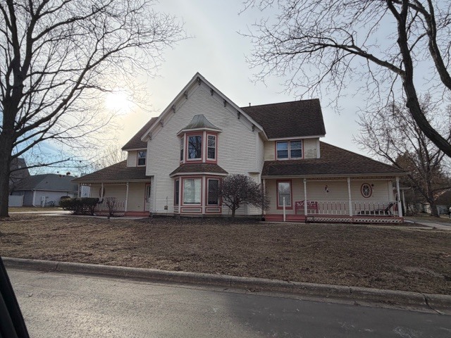 745 Regina Court, Woodstock, IL