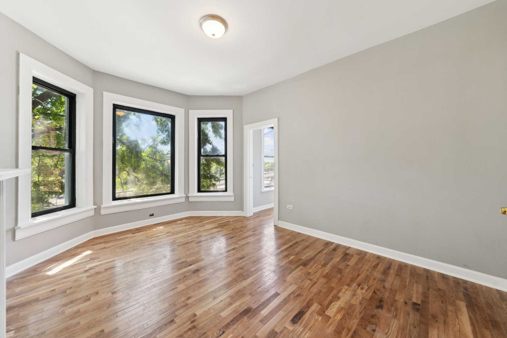 3322 W Congress Parkway, Chicago, IL