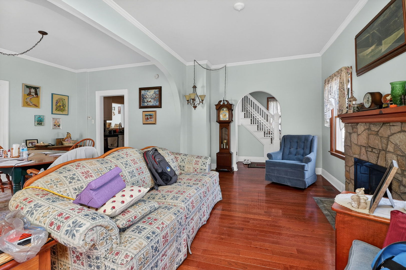 32W183 Glos Street, Wayne, IL