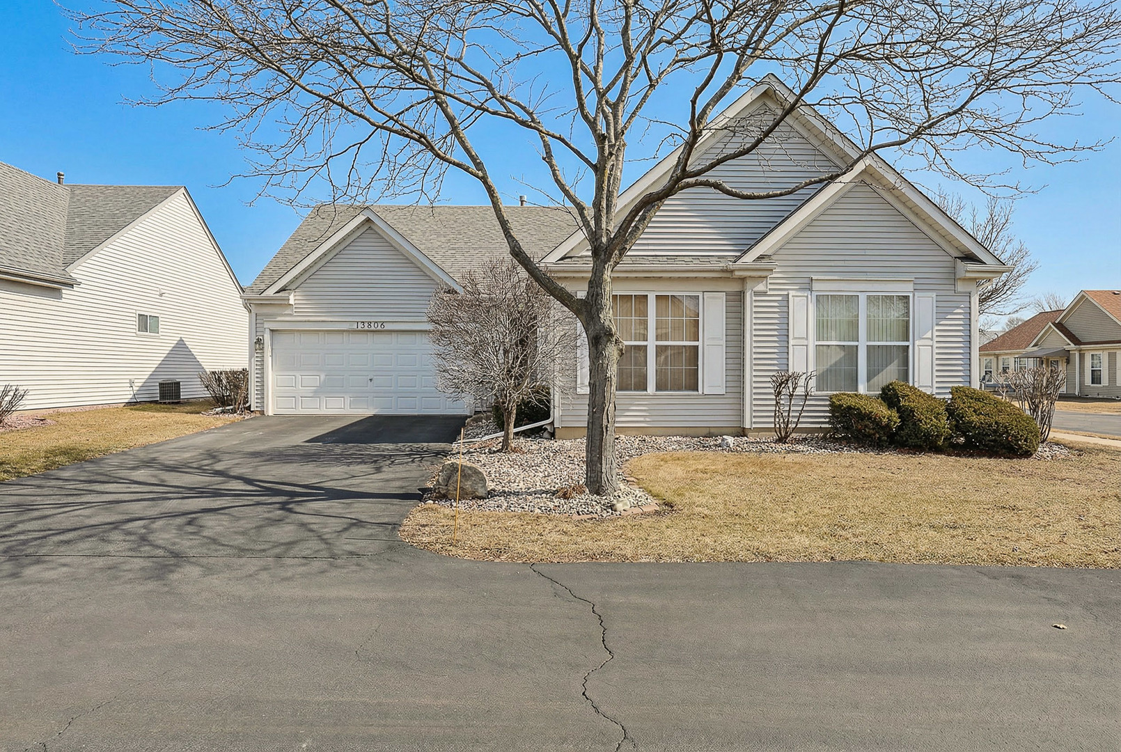 13806 S Hickory Lane, Plainfield, IL
