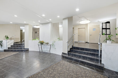 6933 N Kedzie Avenue #202, Chicago, IL