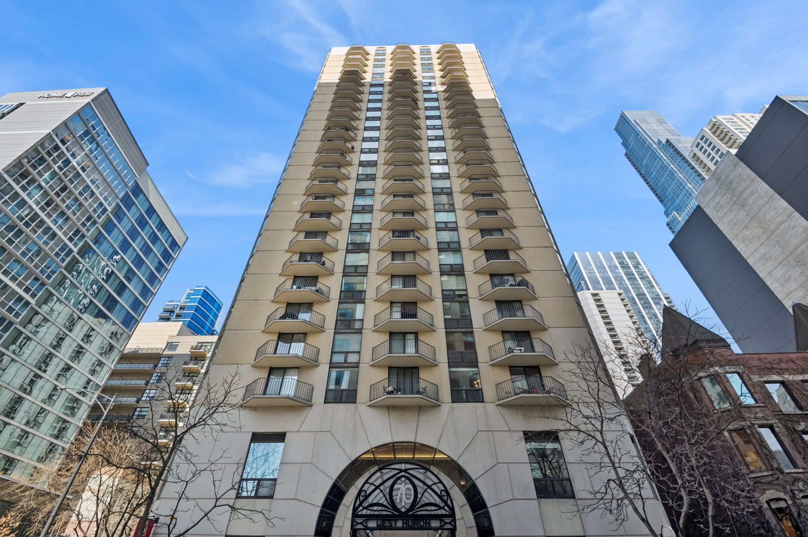 70 W Huron Street #1704, Chicago, IL
