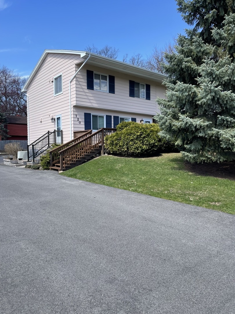 720 Barron Boulevard #D, Grayslake, IL