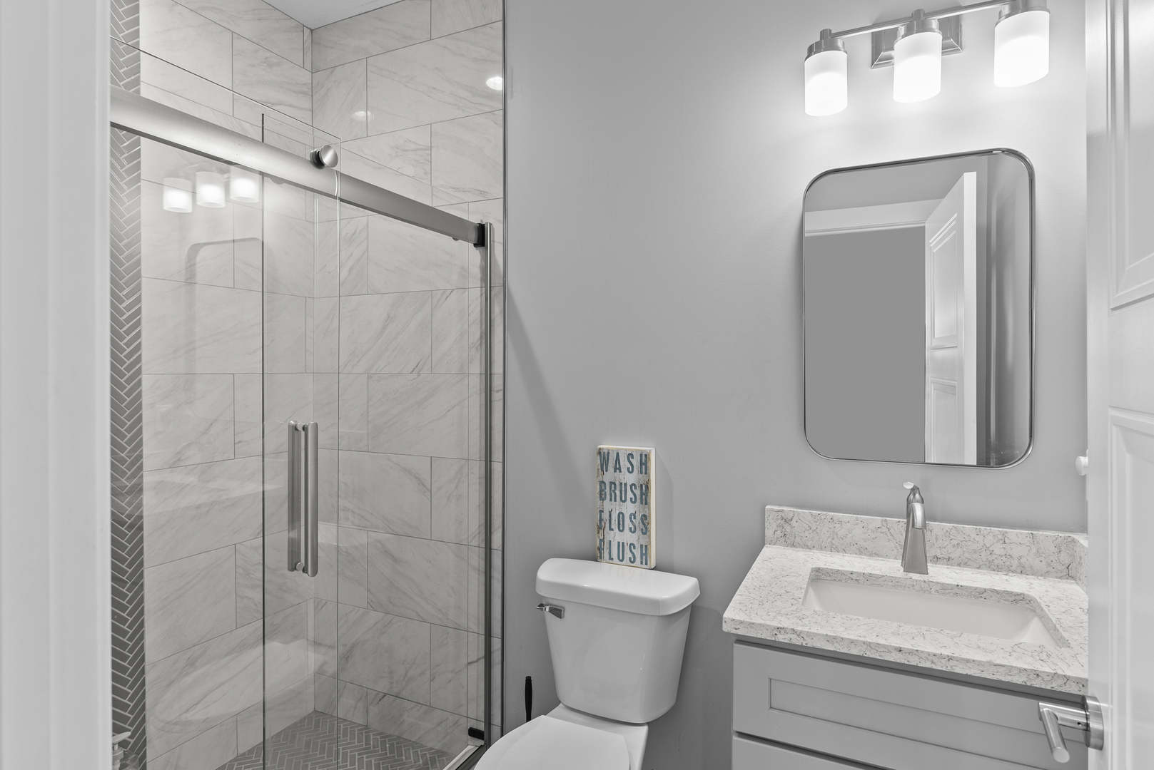 3717 N BIRCHWOOD Avenue, Davenport, IA