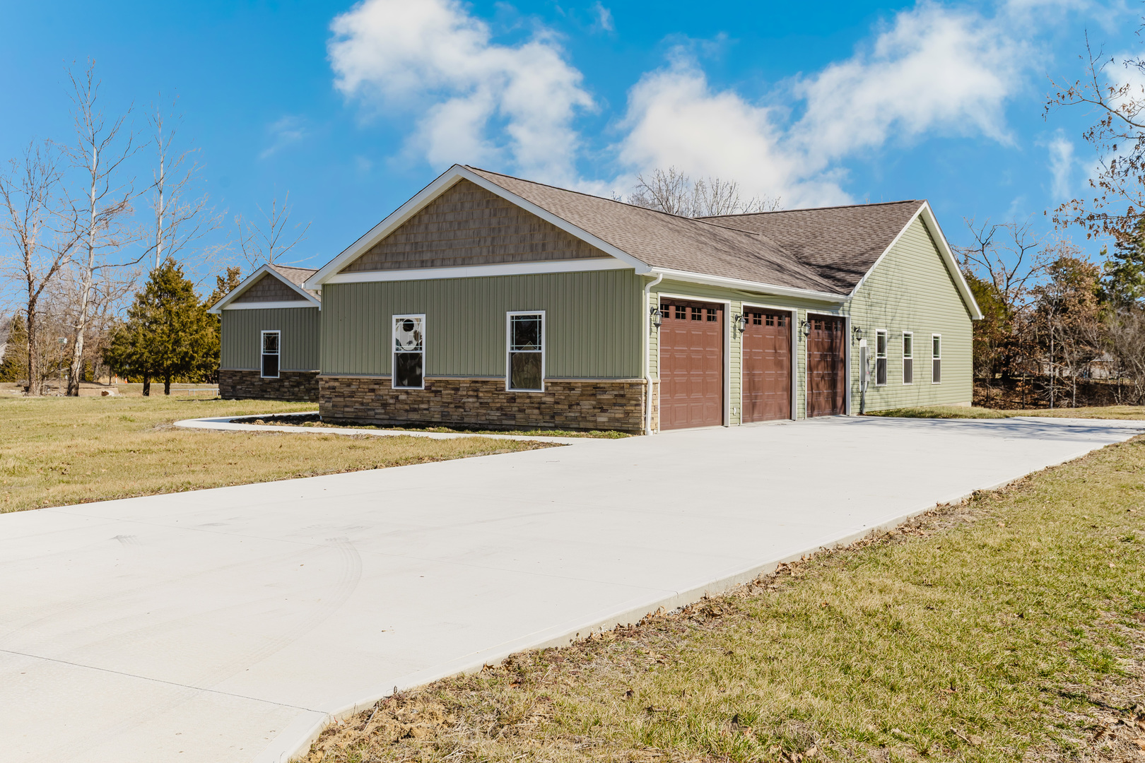 704 Jonathan Lane, Carterville, IL