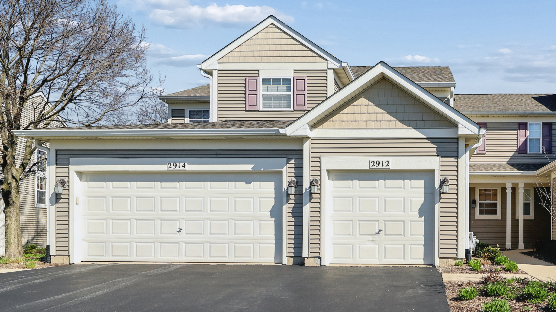 2912 White Thorn Circle, Naperville, IL