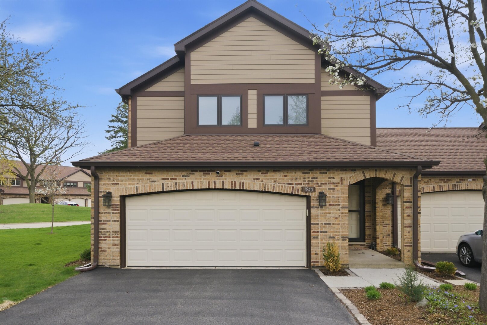 1840 Golf View Drive, Bartlett, IL