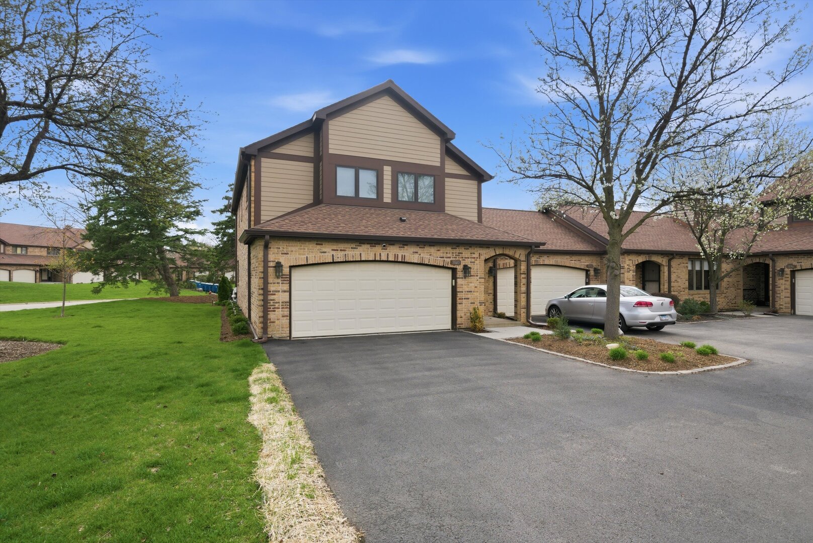 1840 Golf View Drive, Bartlett, IL