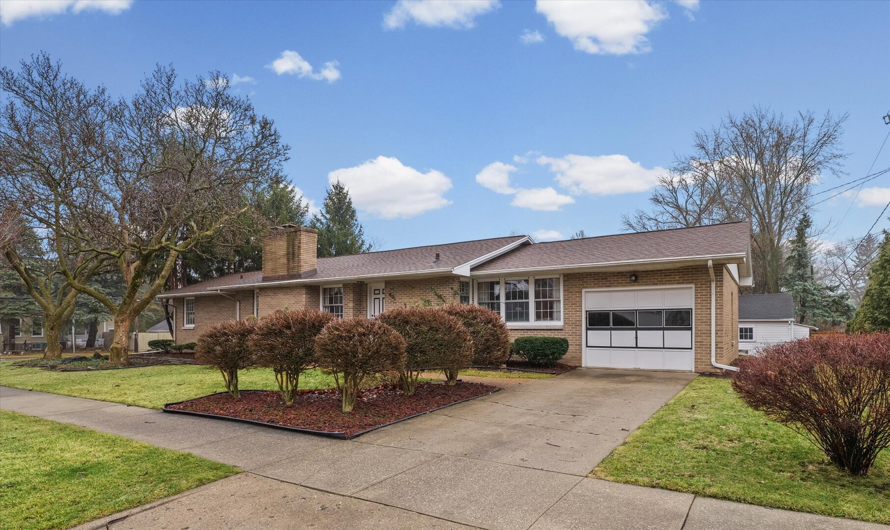 901 W Healey Street, Champaign, IL