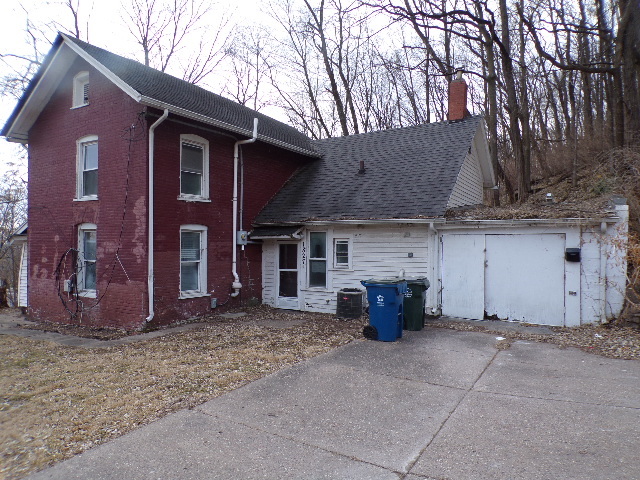 1827 Hershey Avenue, Muscatine, IA