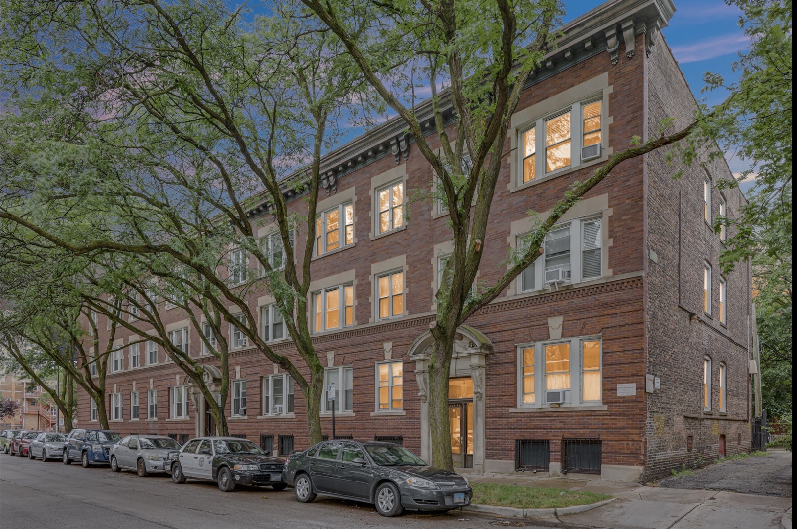 5050 S Blackstone Avenue #1, Chicago, IL