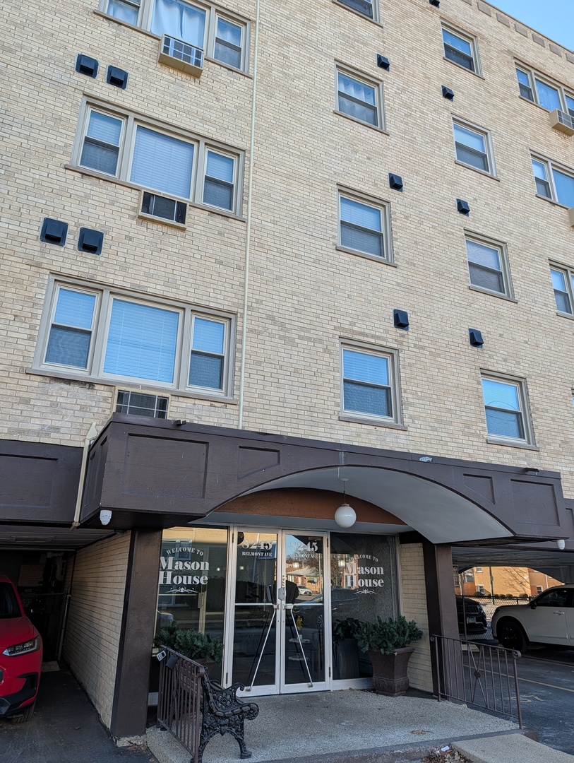 8245 W BELMONT Avenue #4L, River Grove, IL