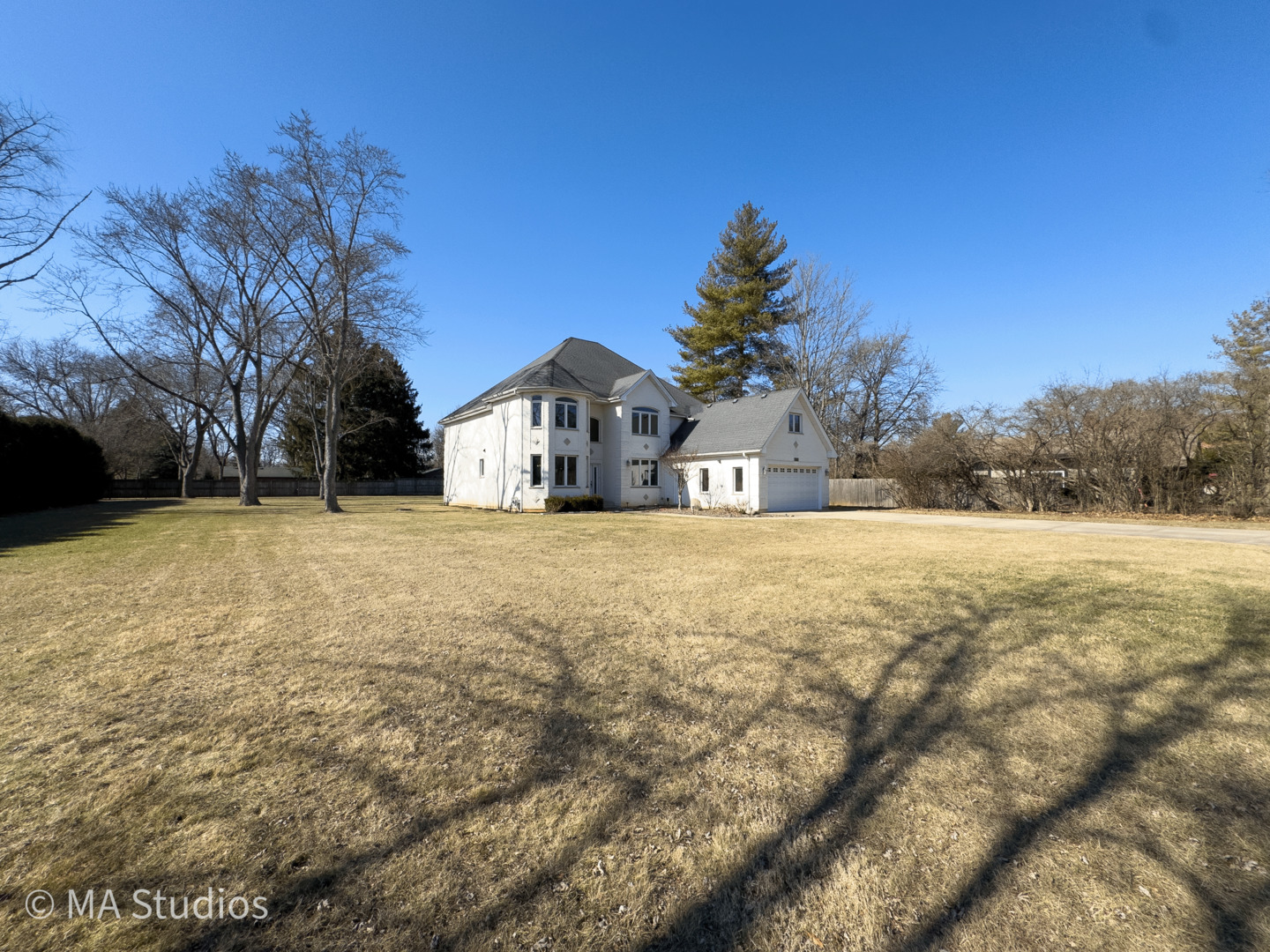 9030 Elm Avenue, Burr Ridge, IL
