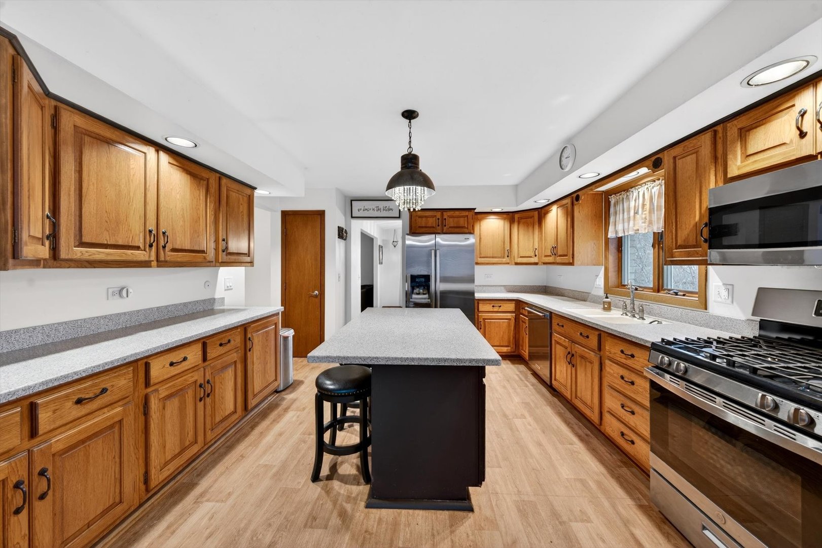 938 Duvall Drive, Woodstock, IL
