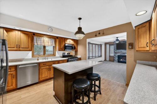 938 Duvall Drive, Woodstock, IL