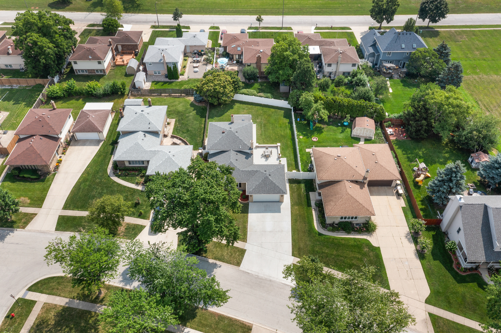 865 Love Street, Elk Grove Village, IL