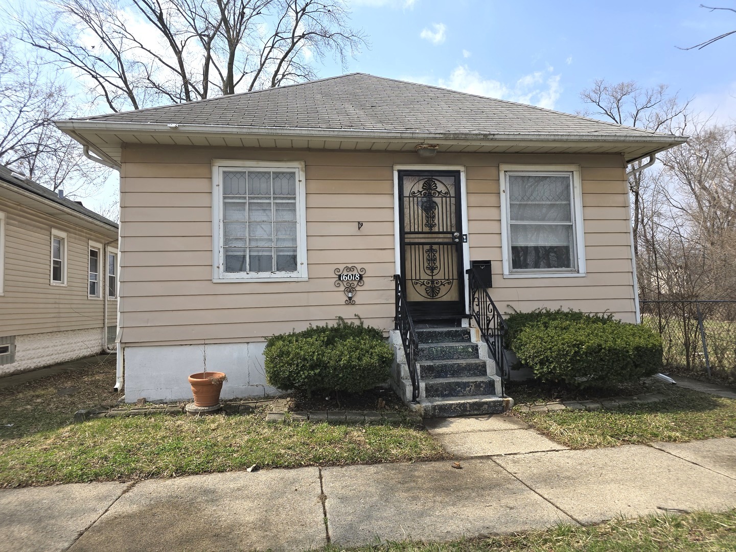16018 Loomis Avenue, Harvey, IL