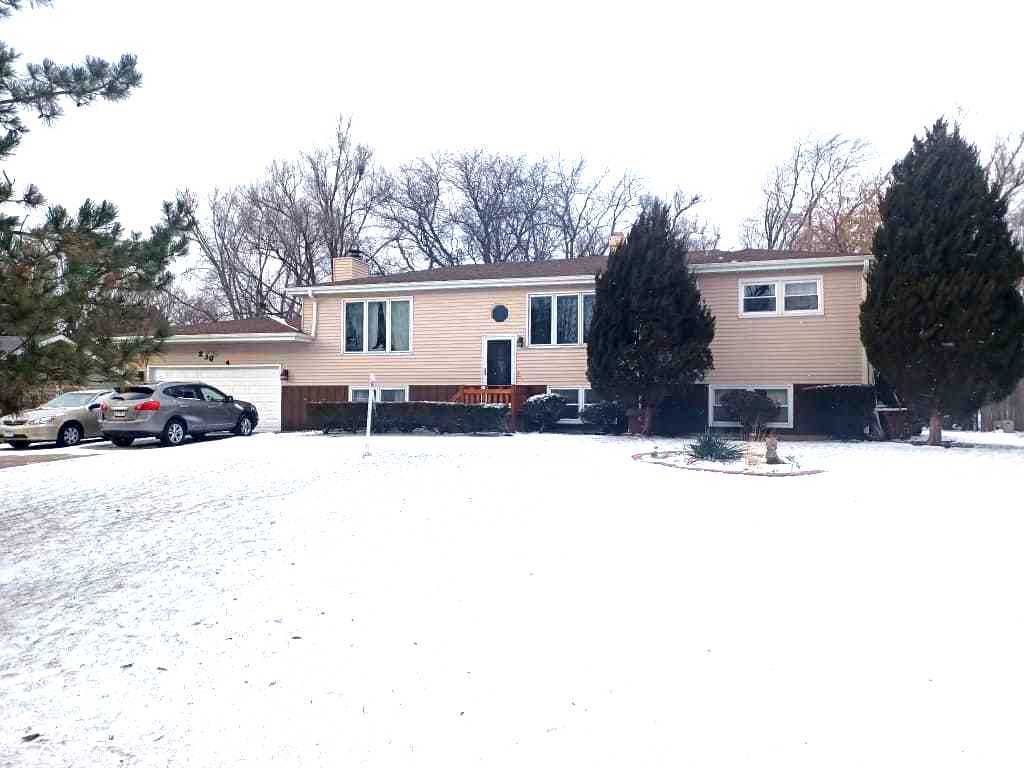23W464 OLIVE Court, Carol Stream, IL