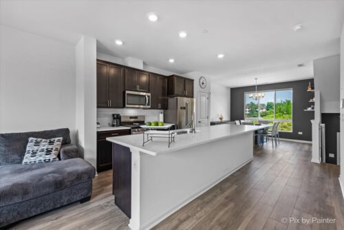 2333 Alumni Drive, Schaumburg, IL