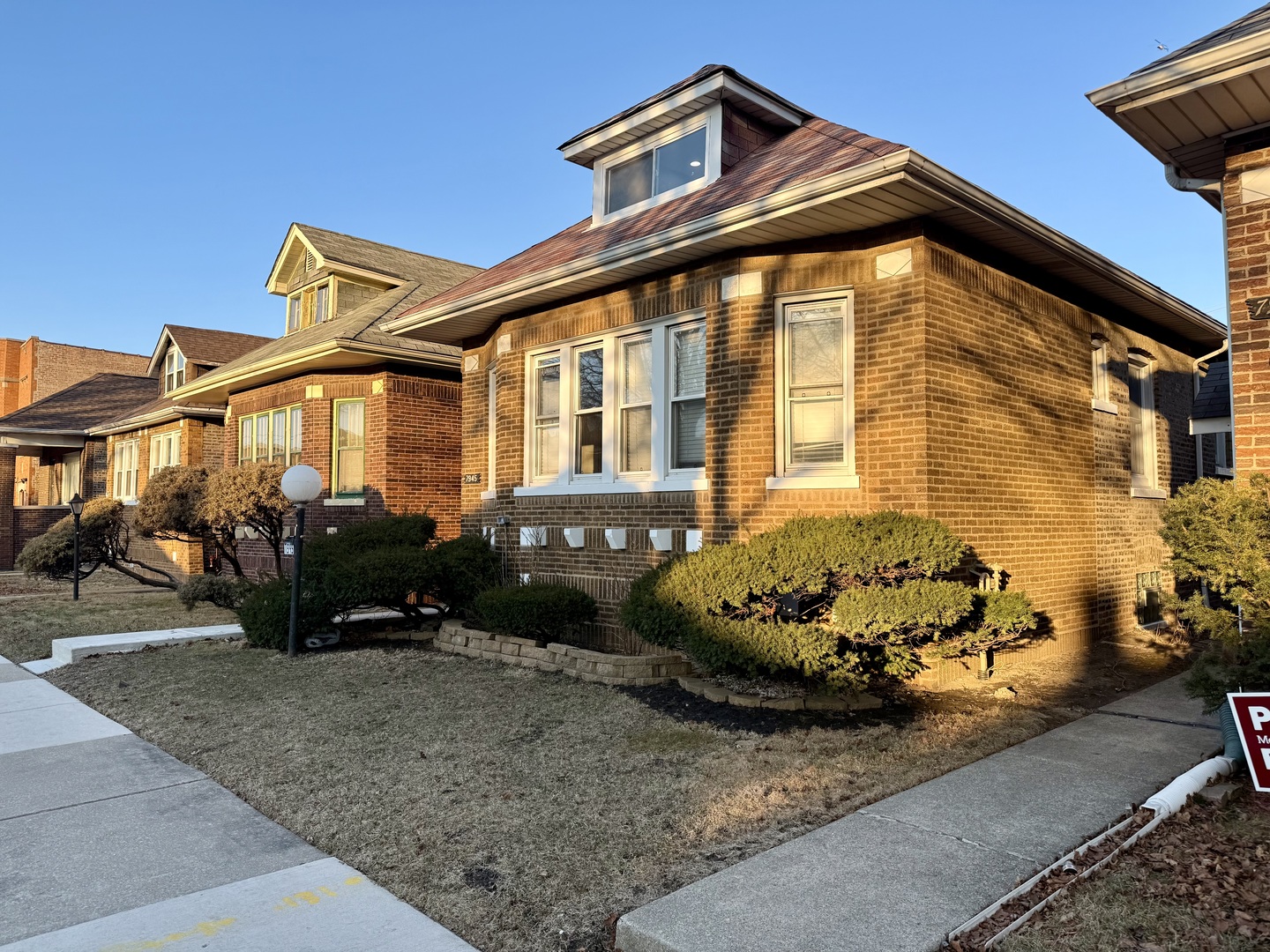 7945 S Perry Avenue, Chicago, IL