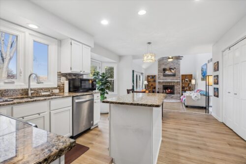 461 Breckenridge Drive, Aurora, IL