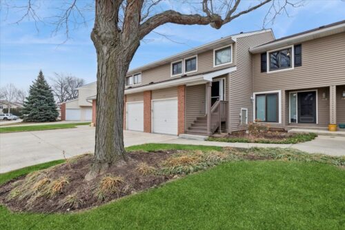 223 Winding Oak Lane, Buffalo Grove, IL