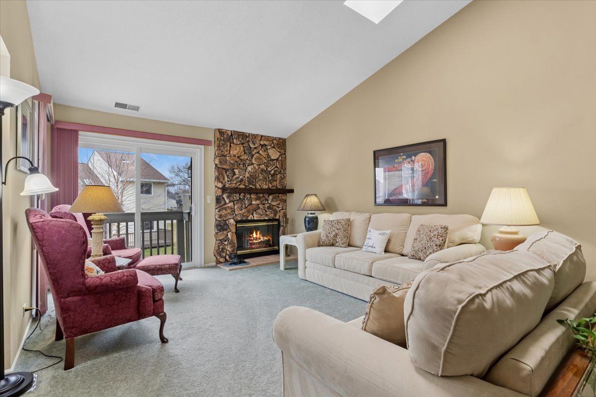 223 Winding Oak Lane, Buffalo Grove, IL