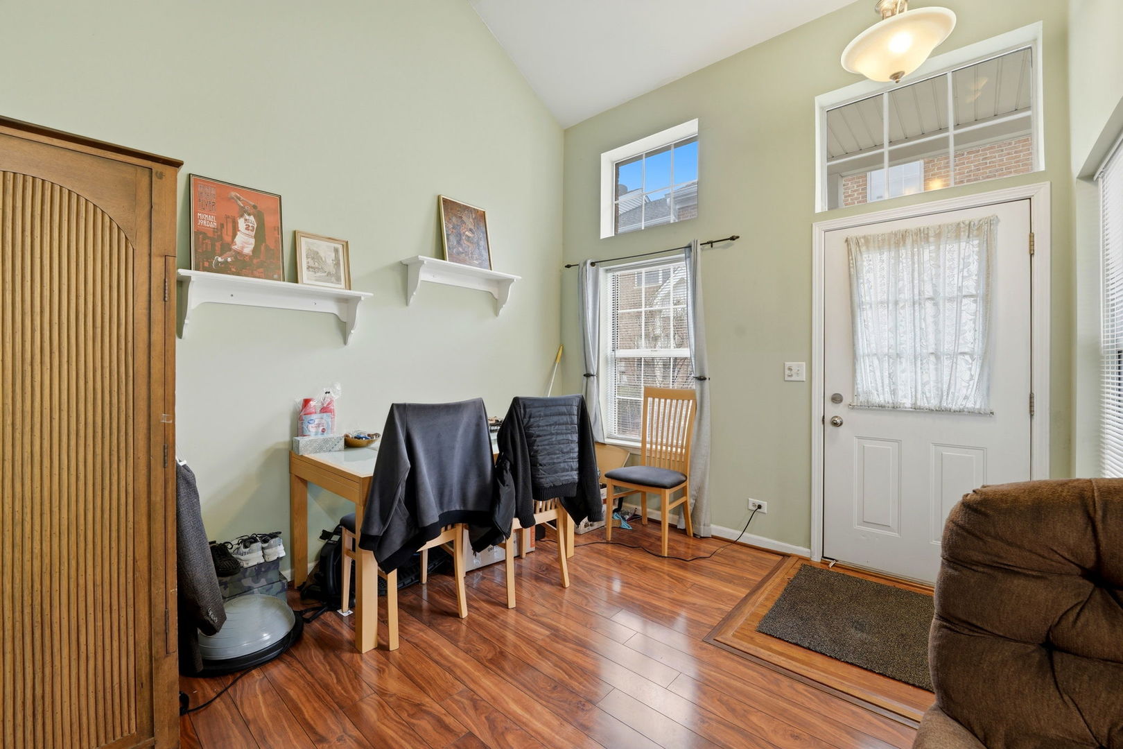 8 Saint Regis Court, Elmhurst, IL