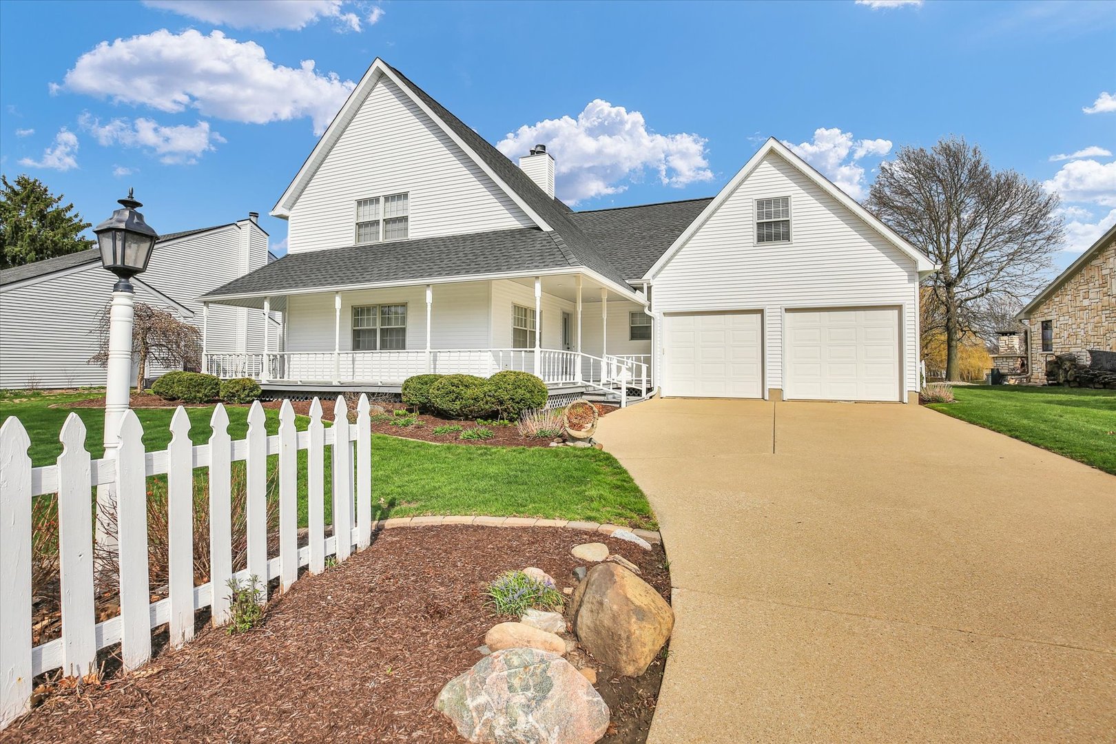 2504 Lakewood Drive, Champaign, IL