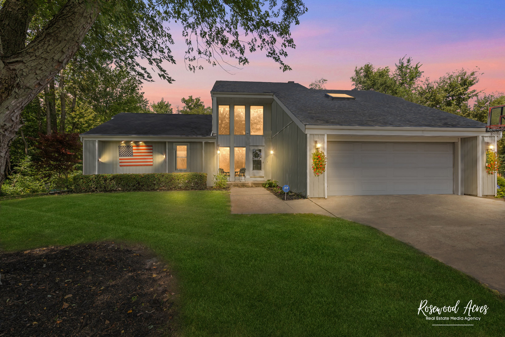 23 Birchwood Lane, St. Anne, IL