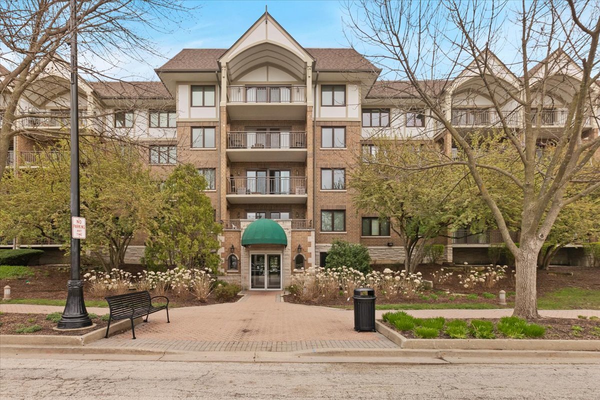 5 S Pine Street #509, Mount Prospect, IL