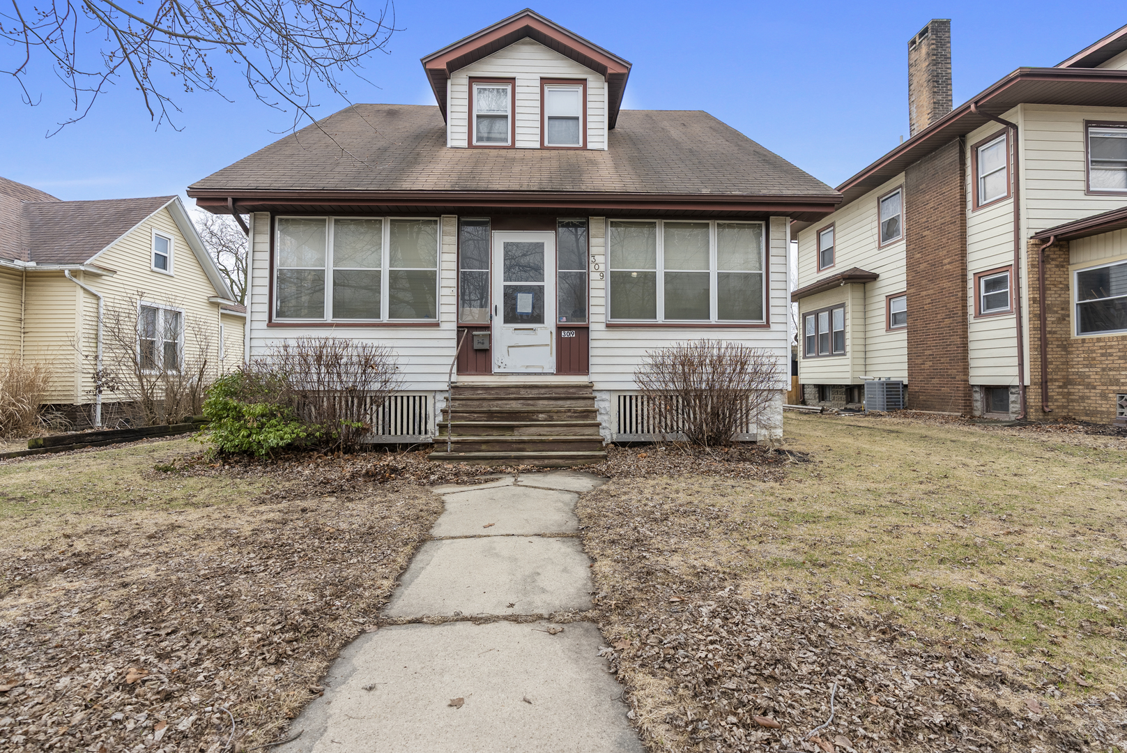 309 E Oak Street, Fairbury, IL