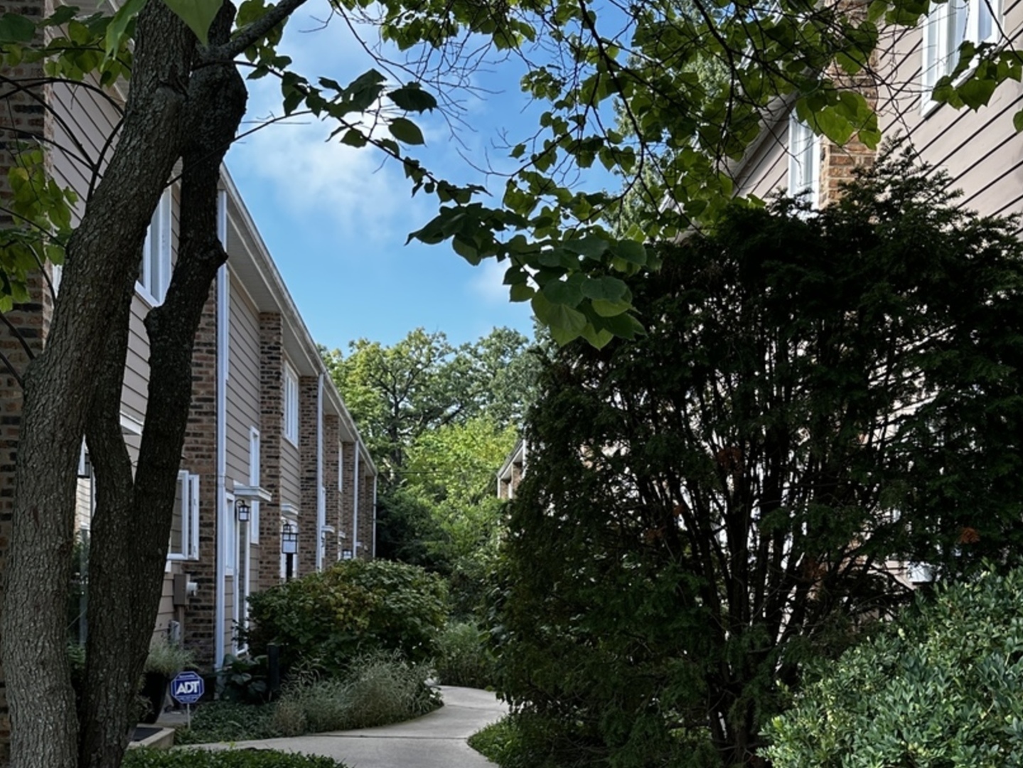 315 Hawthorn Avenue #E, Glencoe, IL