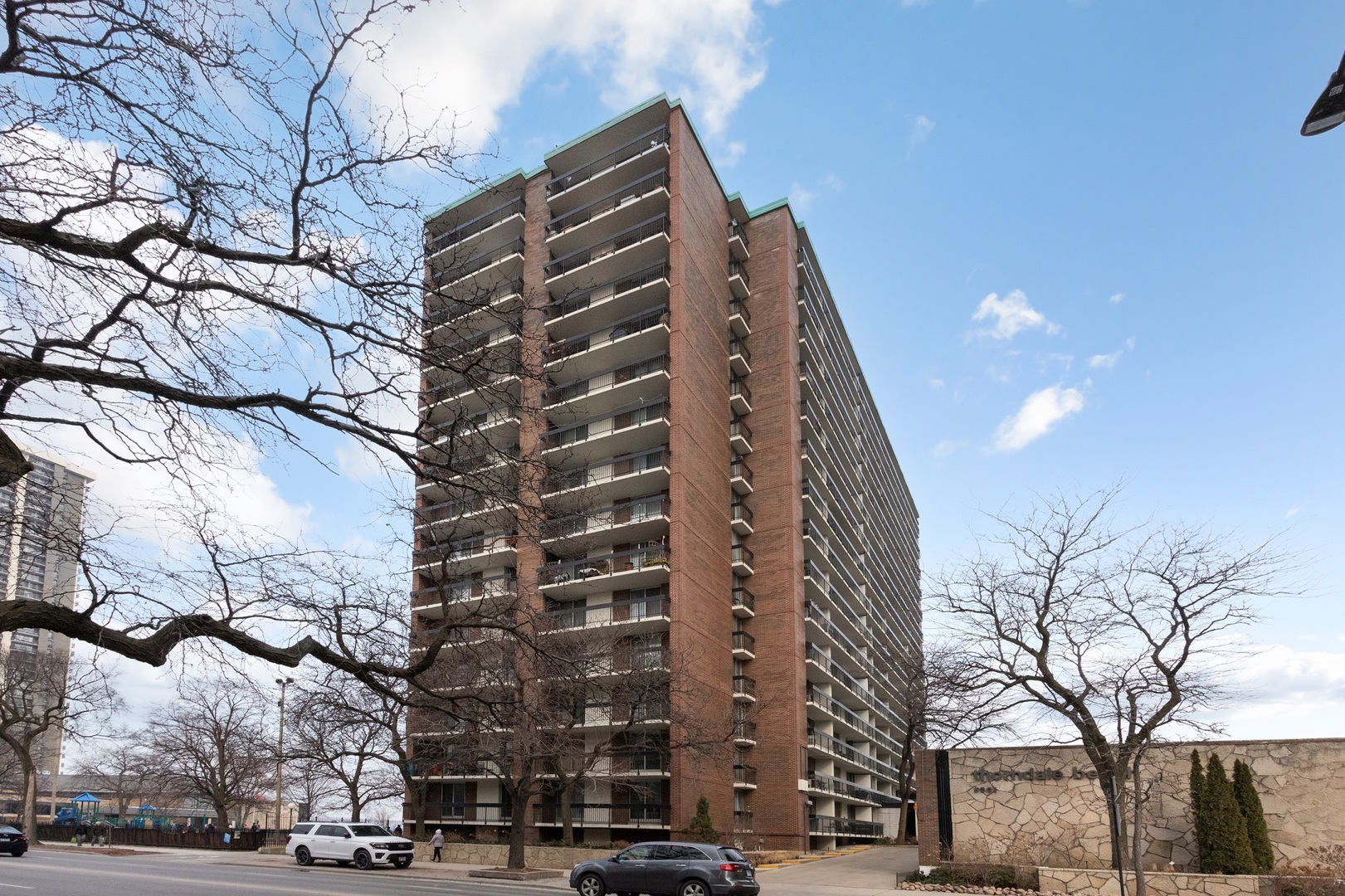 5901 N Sheridan Road #2K, Chicago, IL