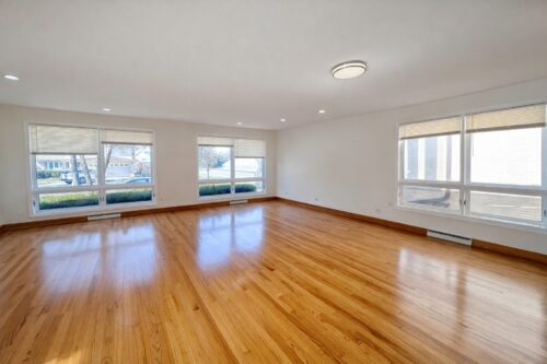 6923 N Avers Avenue, Lincolnwood, IL