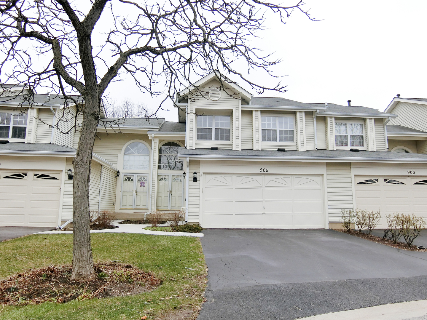 905 Sturnbridge Court, Schaumburg, IL