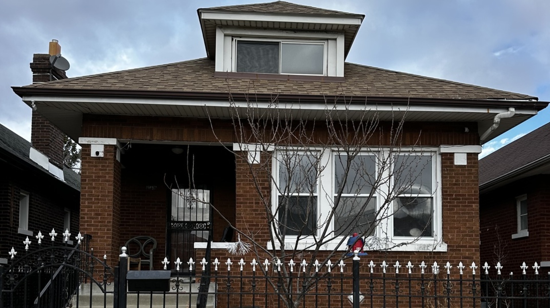 5839 S Sacramento Avenue, Chicago, IL