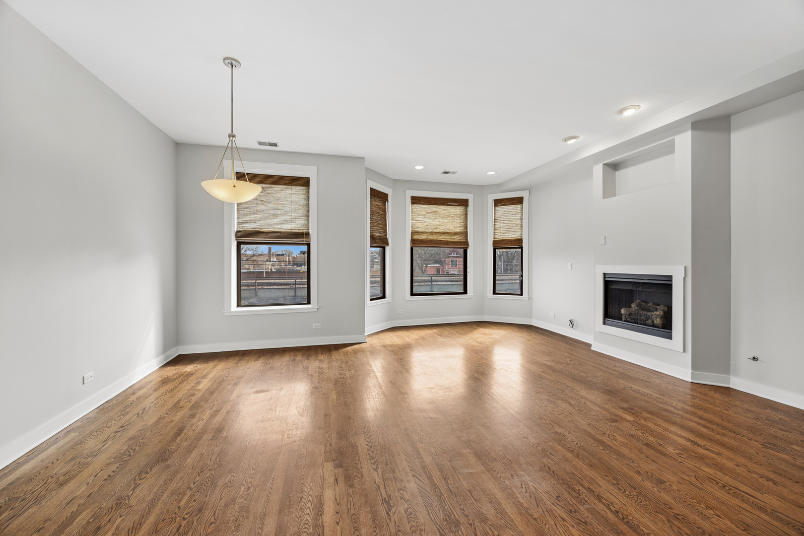 812 North Boulevard #201, Oak Park, IL